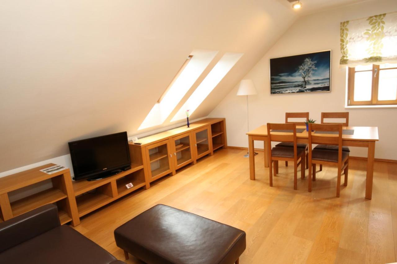 Apartments Vrdjan Cerknica Extérieur photo