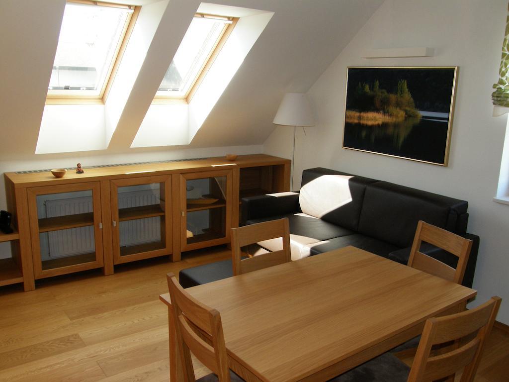 Apartments Vrdjan Cerknica Chambre photo